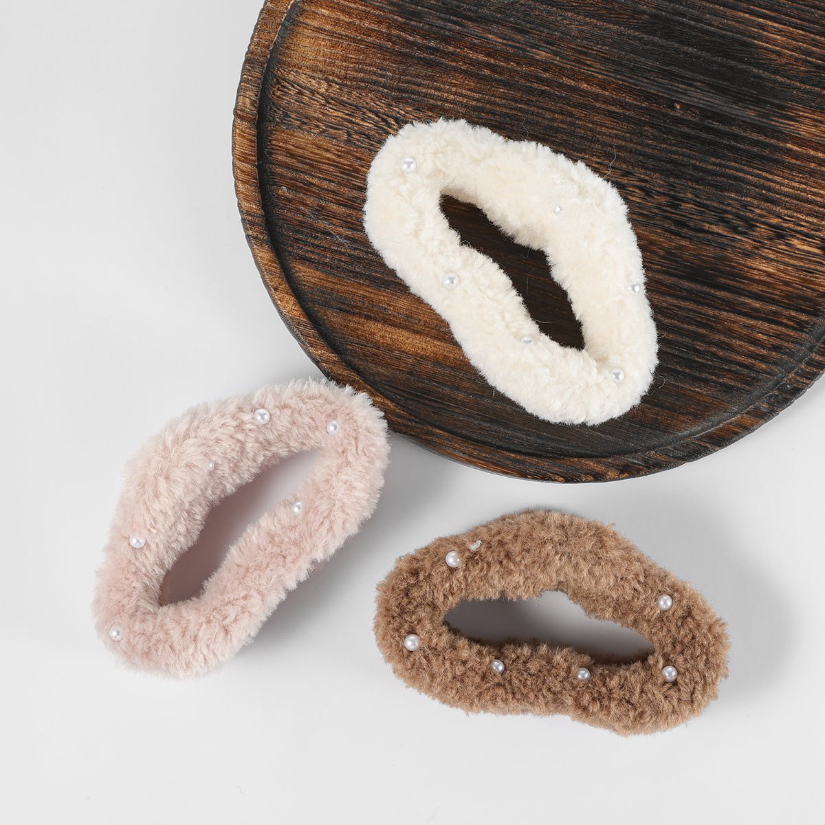 Arch14 Fluffy Oval Claw Clips 1pc by Arch14 – Hair Accessories