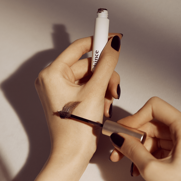 hince Signature Brow Shaper by hince – Eyebrow Pencil & Powder