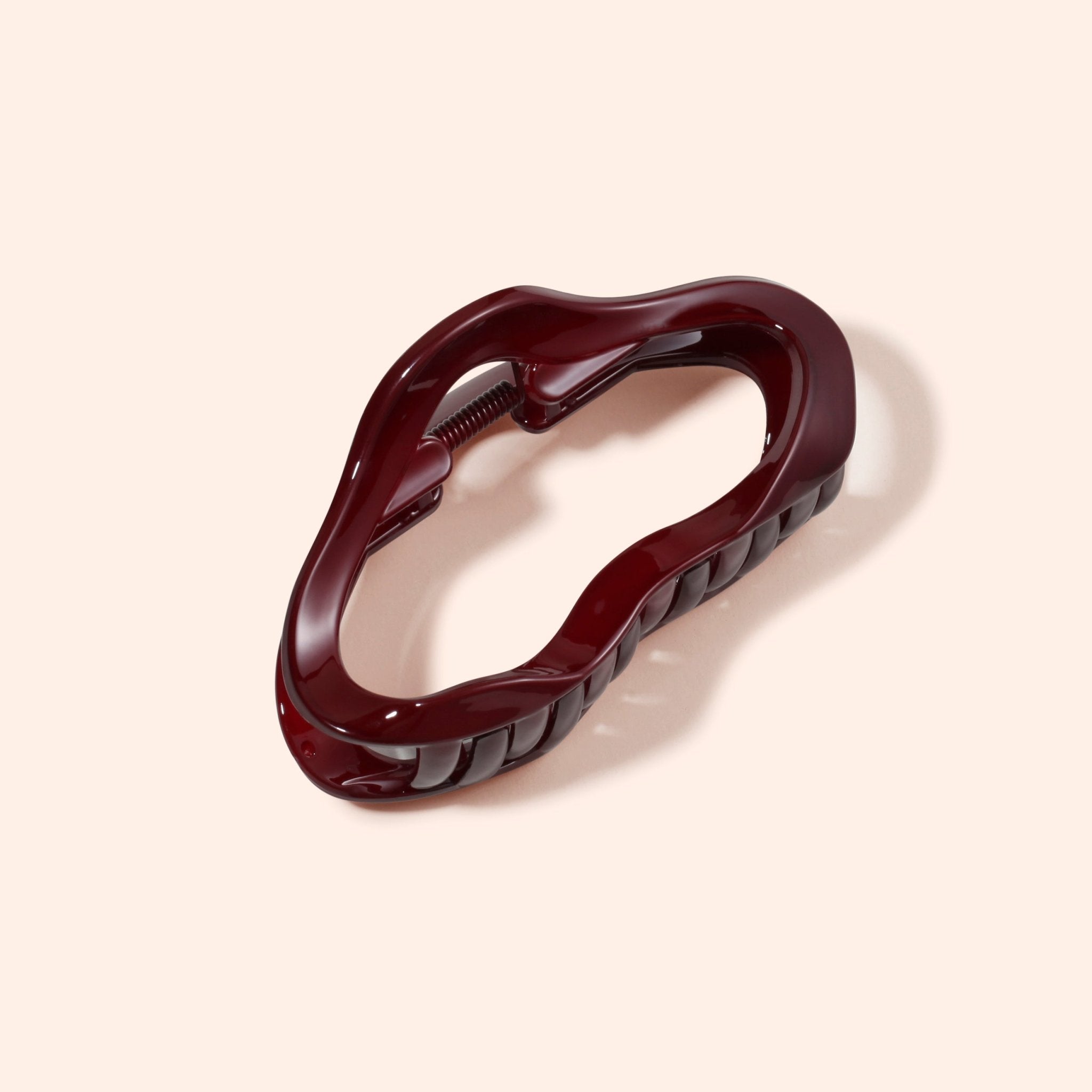 Arch14 Wave Frame Claw Clip 1pc by Arch14 – Hair Accessories