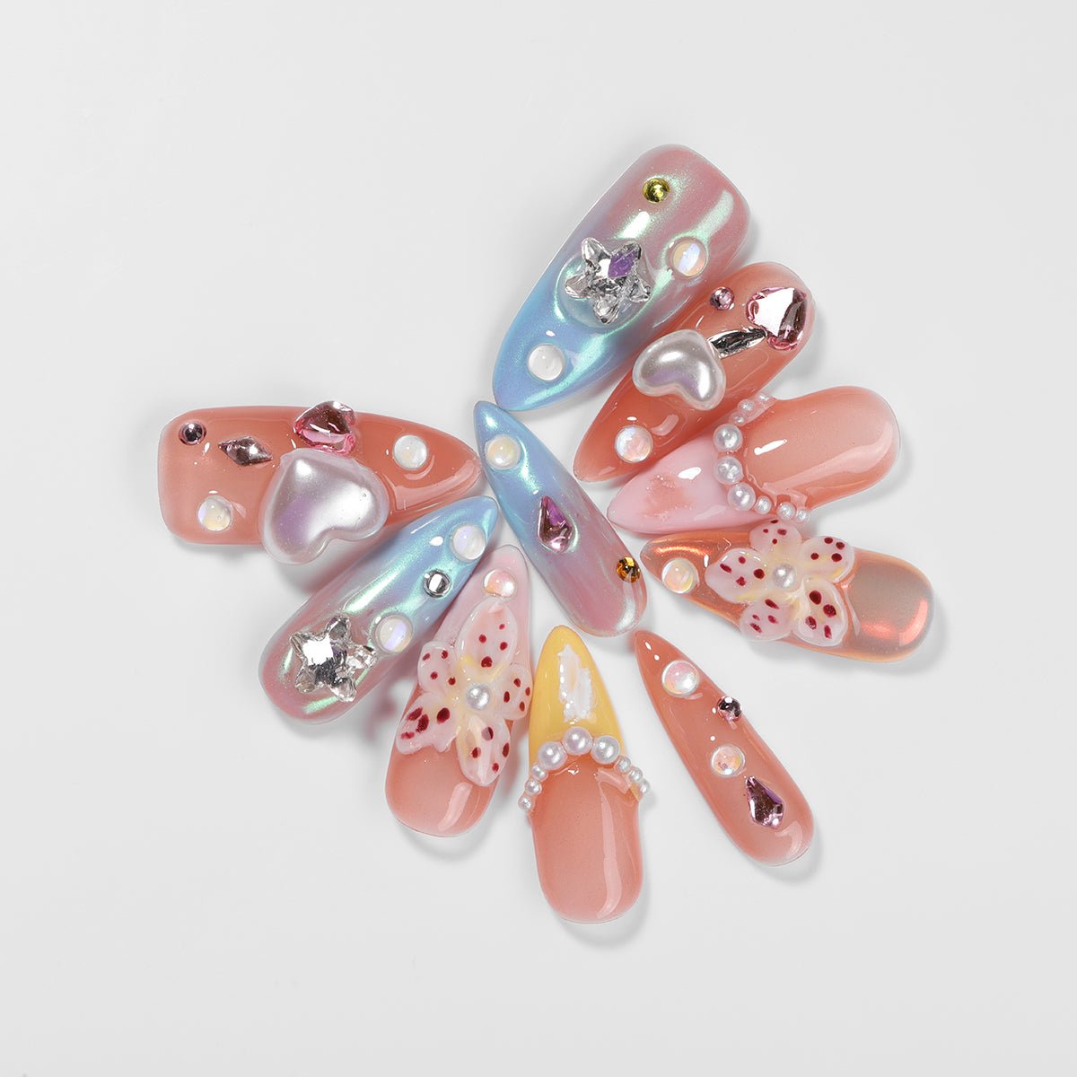 Kiokii Handmade Press - On Nails - Elegant Bloom Nail Art by Kiokii and... – Press - On Nails