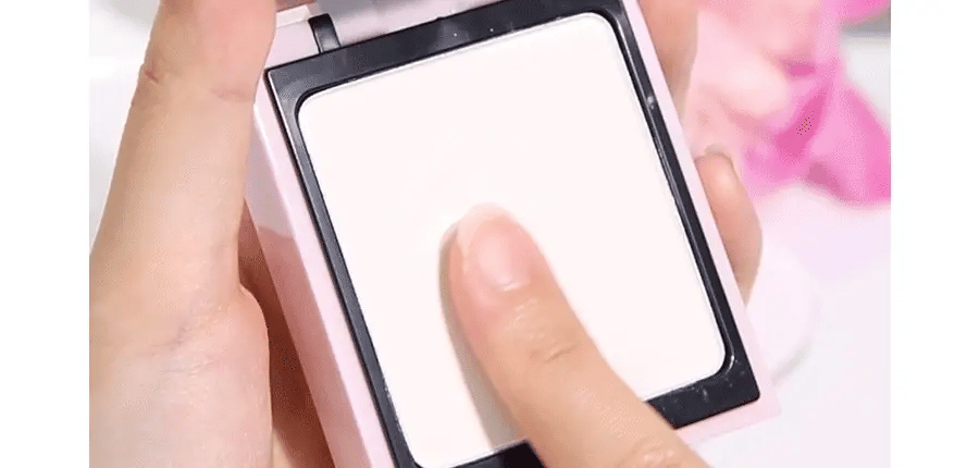 MilkTouch All Day Perfect Blurring Fixing Pact 9g by MilkTouch – Setting Powder & Spray