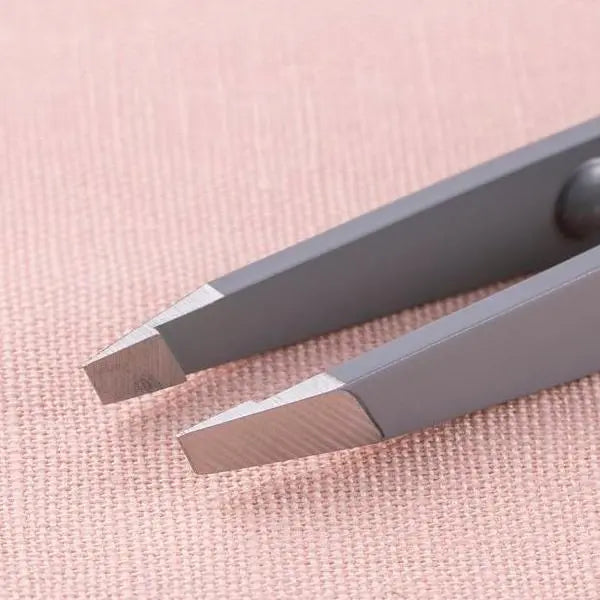Kai Nyammy Nyarming Tweezer 1pc by Kai – Skin Care Tool