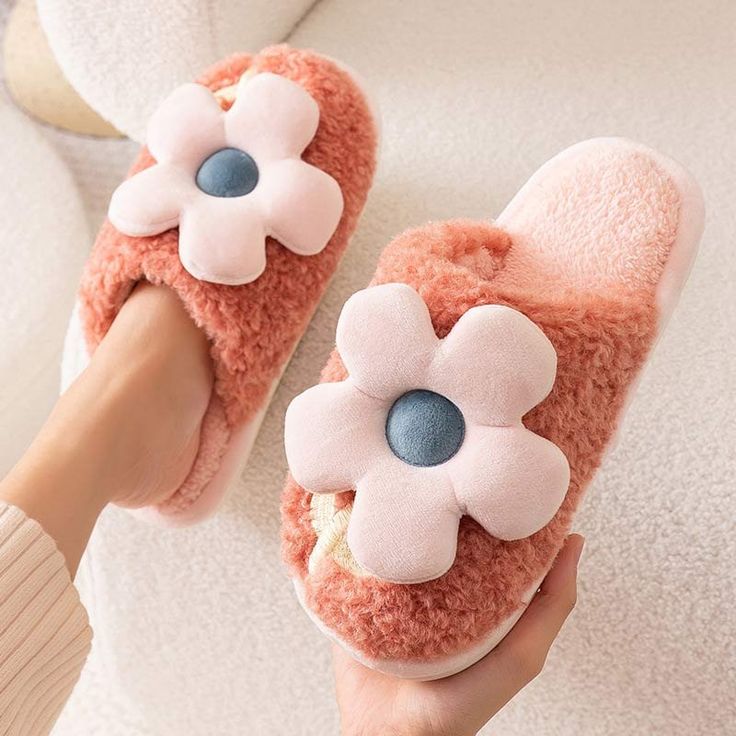 Red Flower Plush Slippers - Red flower | Kiokii and...